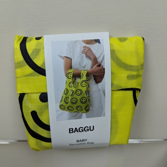 baggu smiley face